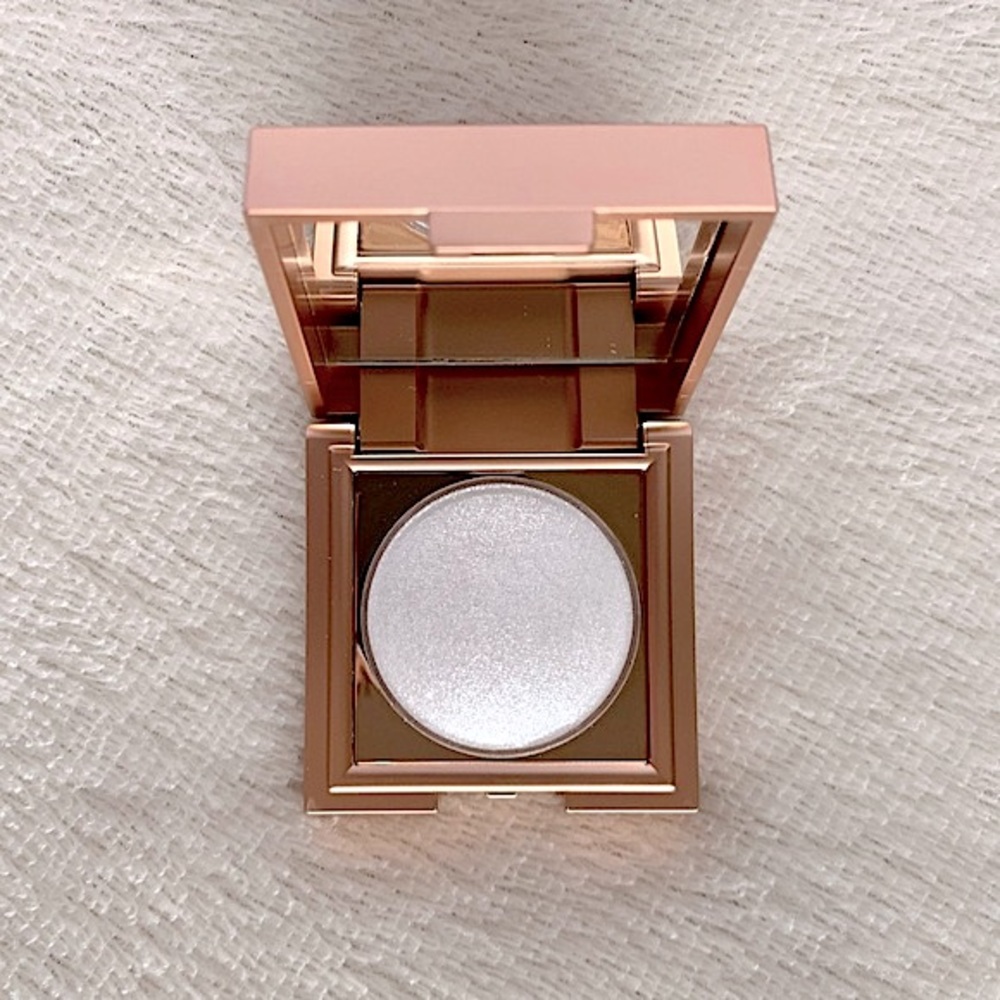 NEW•Stila Heaven’s Dew Highlighter in Silverlake - Picture 6 of 10